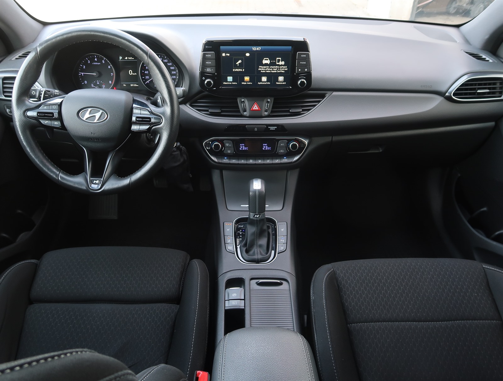 Hyundai i30 Fastback, 2019 - pohled č. 10