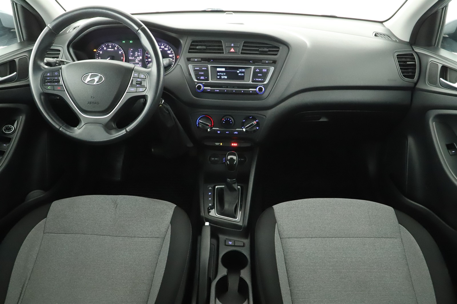 Hyundai i20, 2015 - pohled č. 9
