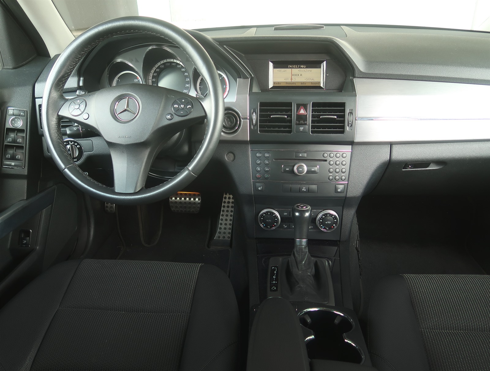 Mercedes-Benz GLK, 2009 - pohled č. 10