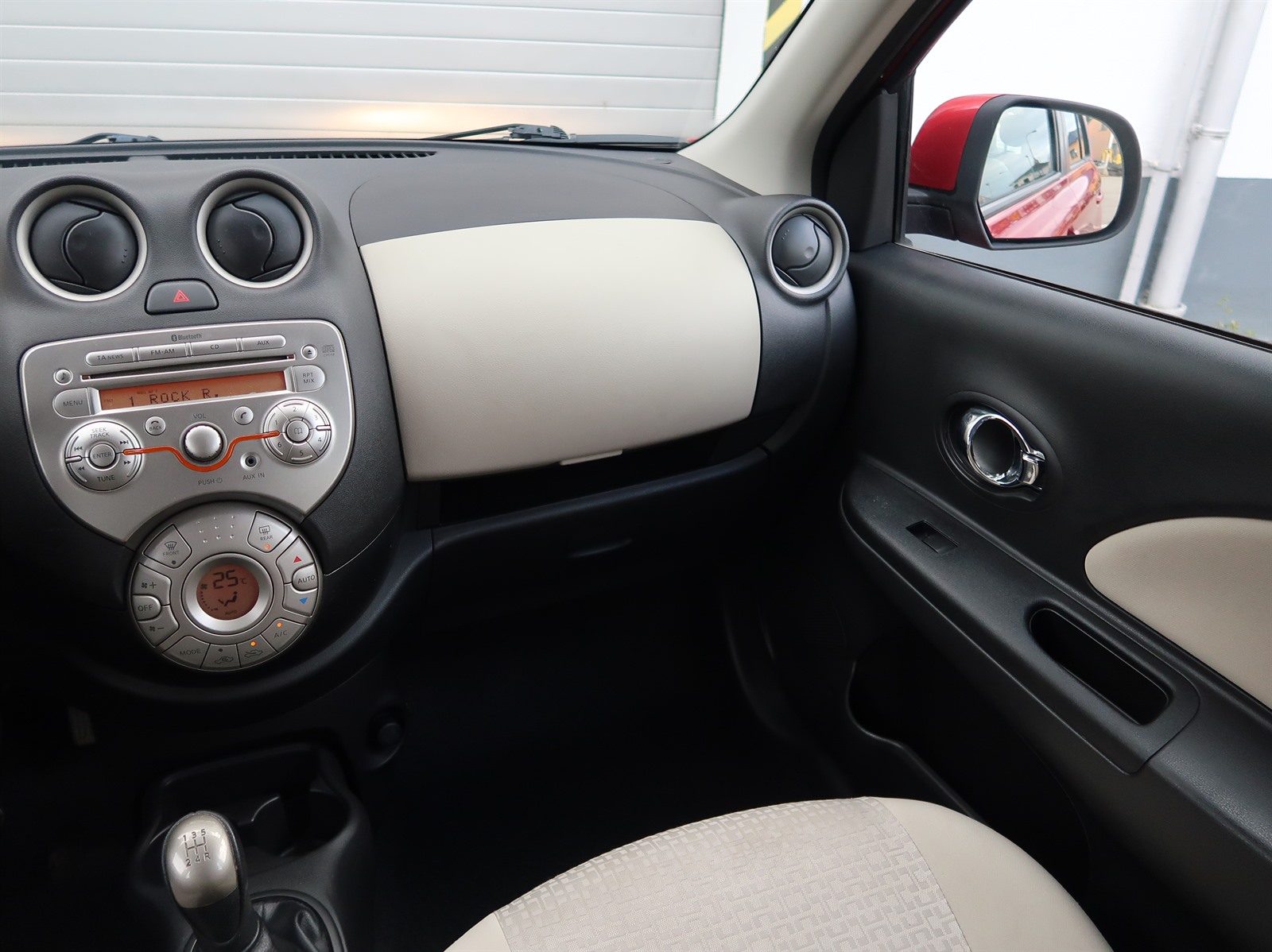 Nissan Micra, 2013 - pohled č. 11