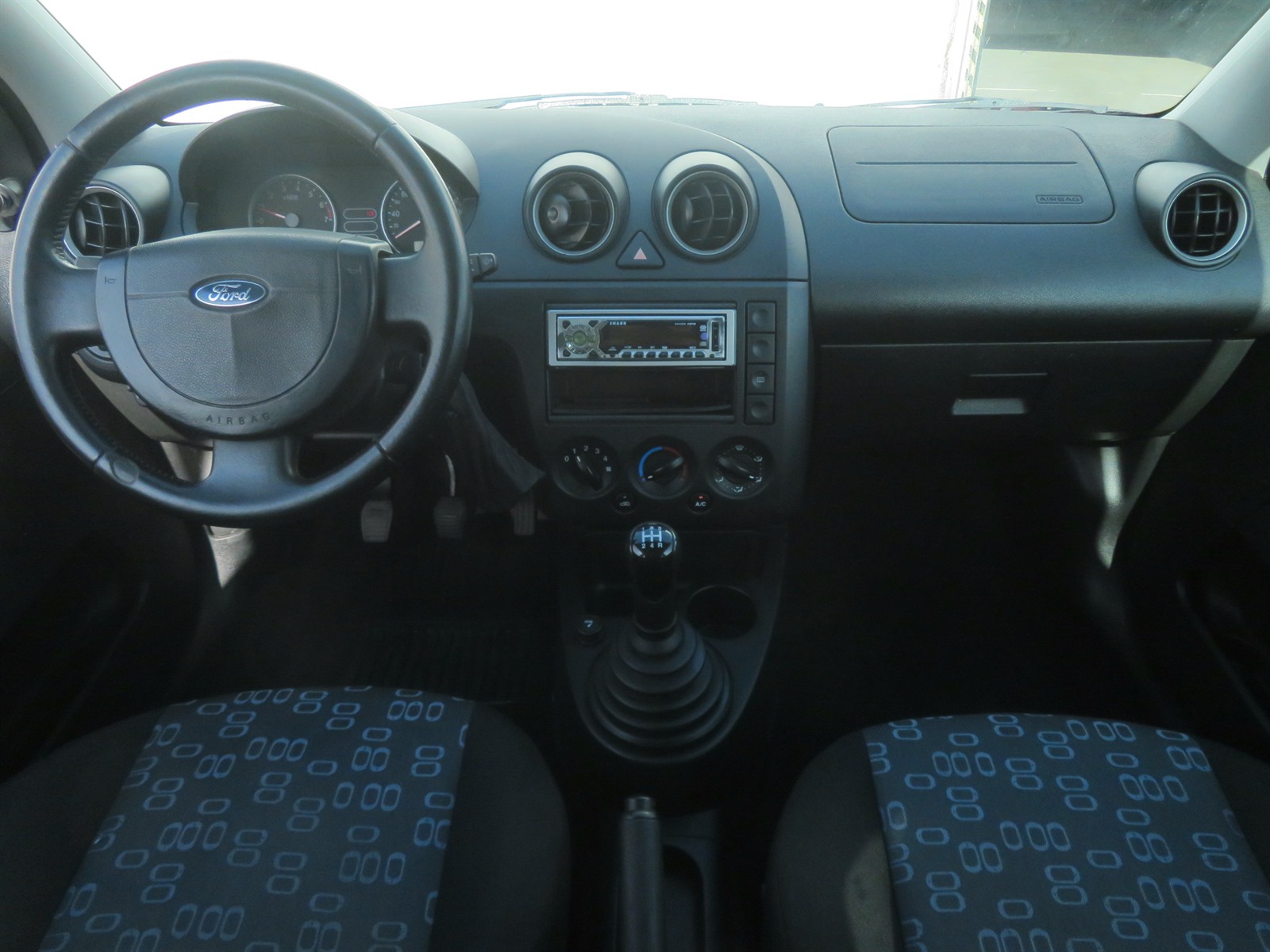 Ford Fiesta, 2004 - pohled č. 10
