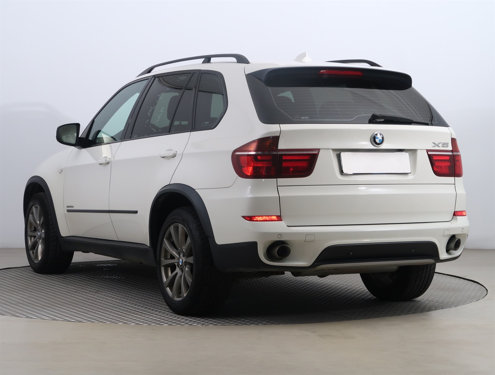 BMW X5, 2011 - pohled č. 5