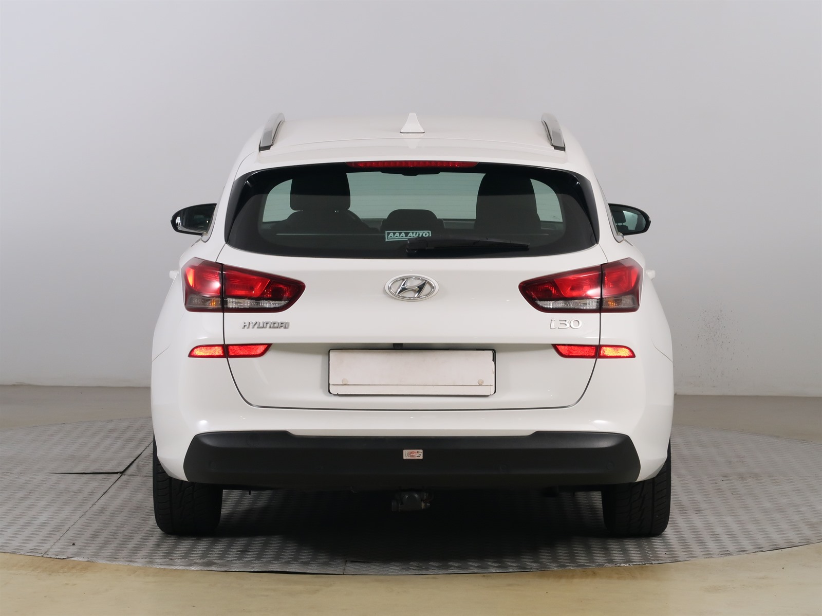Hyundai i30, 2018 - pohled č. 6