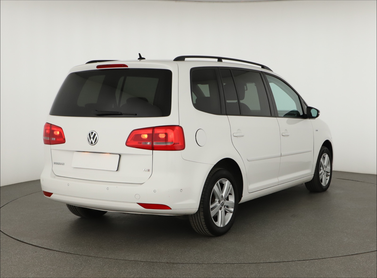 Volkswagen Touran, 2012 - pohled č. 7