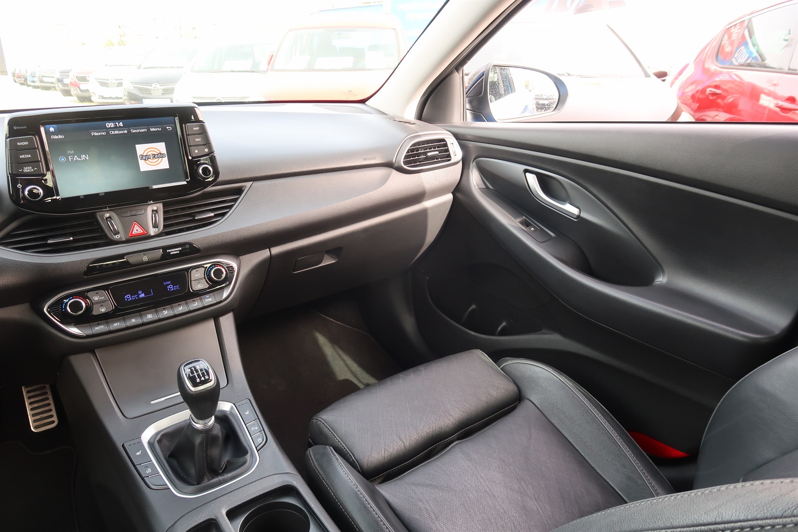 Hyundai i30 Fastback, 2018 - pohled č. 11