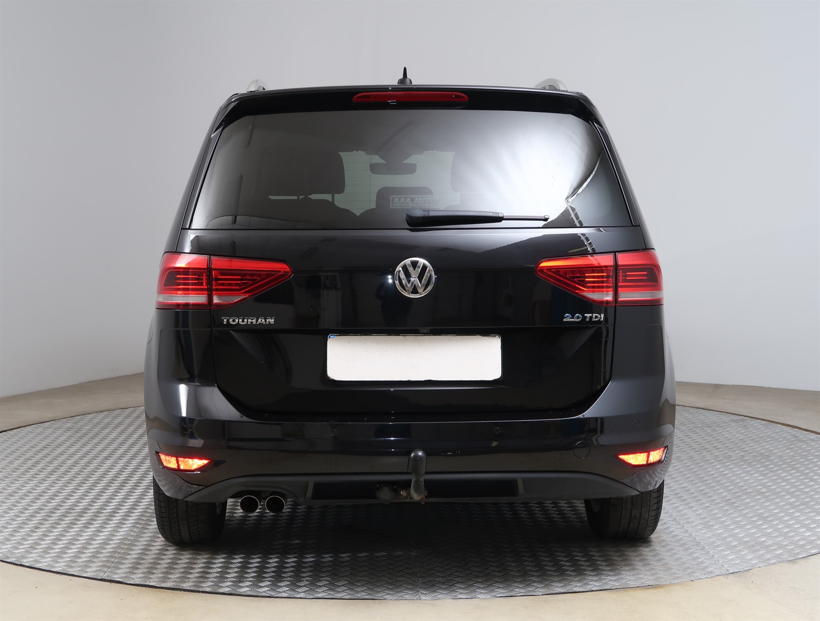 Volkswagen Touran, 2016 - pohled č. 6
