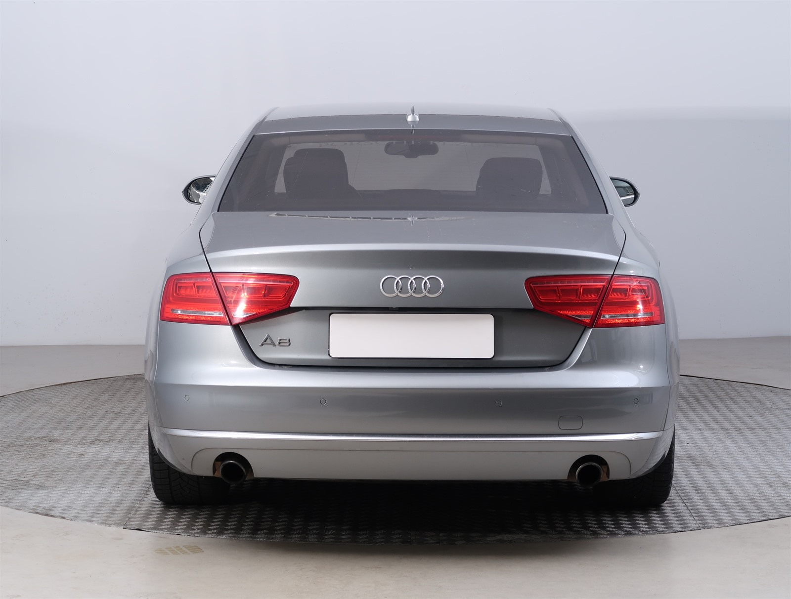 Audi A8, 2010 - pohled č. 6