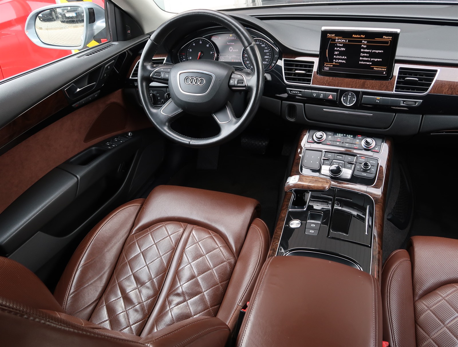 Audi A8, 2010 - pohled č. 9