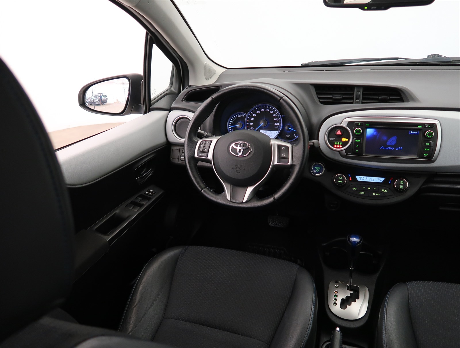 Toyota Yaris, 2012 - pohled č. 9