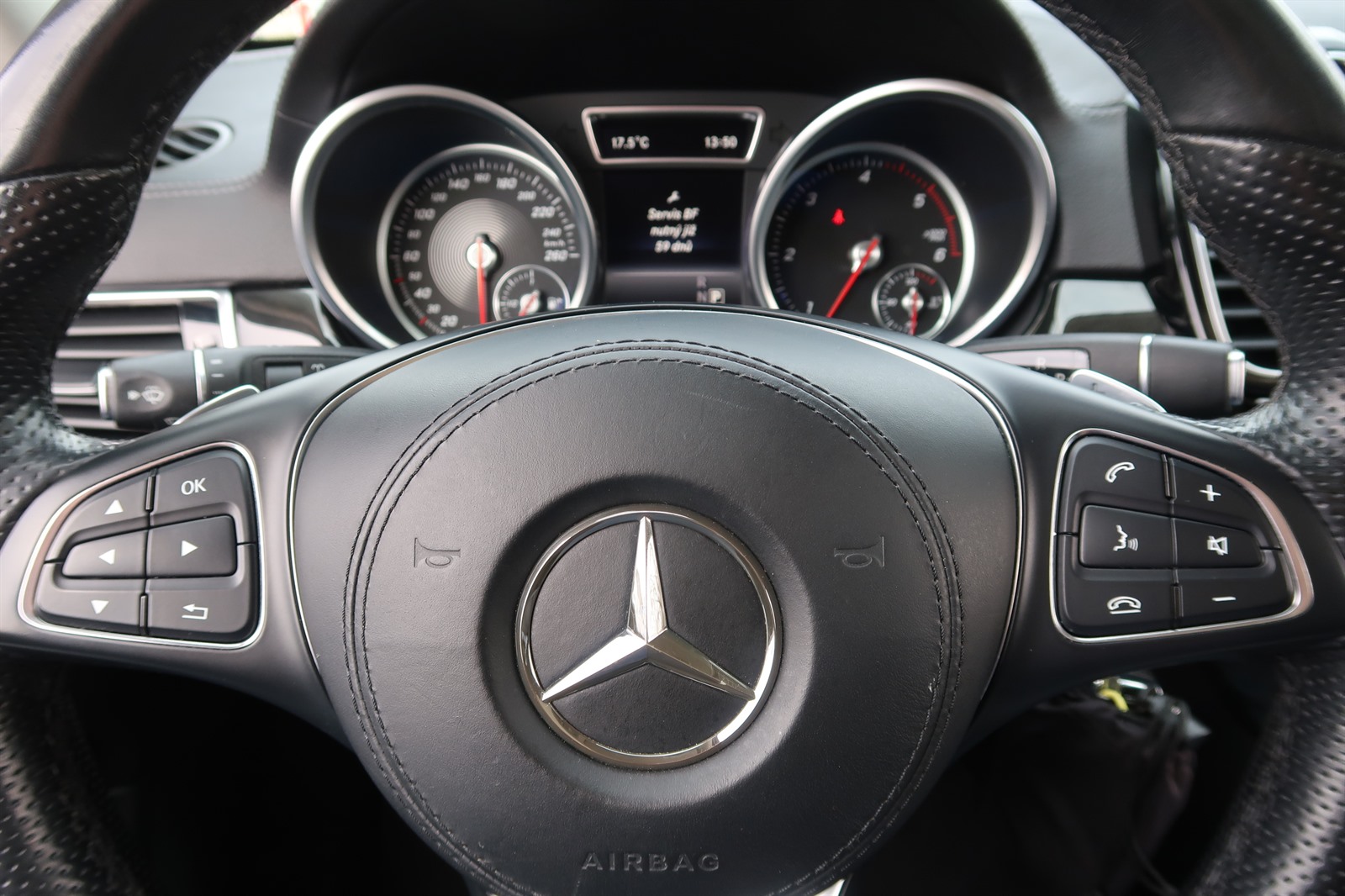Mercedes-Benz GLS, 2016 - pohled č. 29
