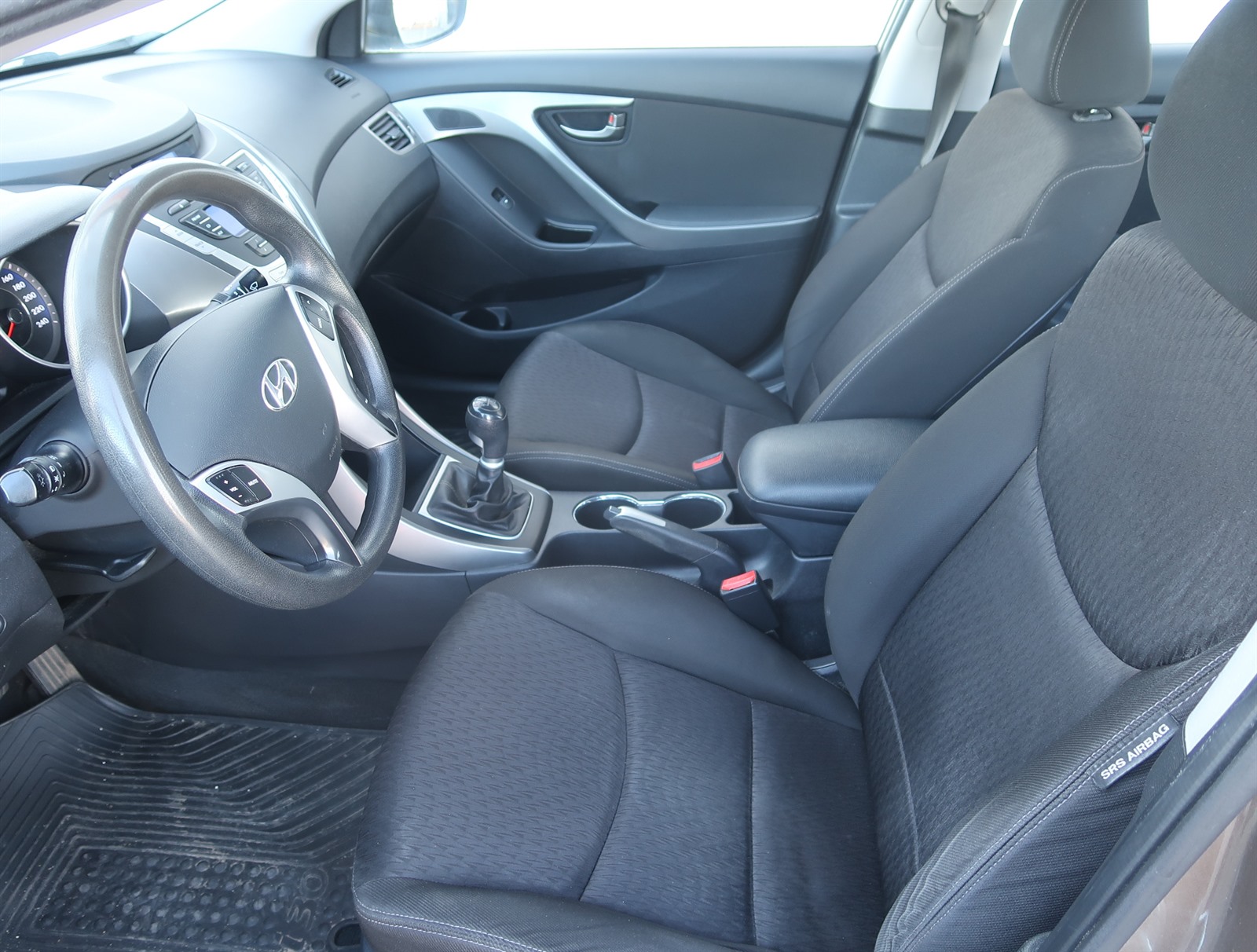 Hyundai Elantra, 2012 - pohled č. 16