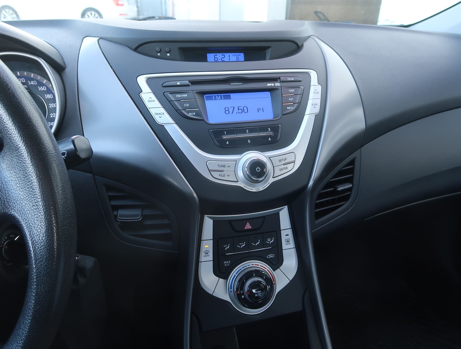 Hyundai Elantra, 2012 - pohled č. 18