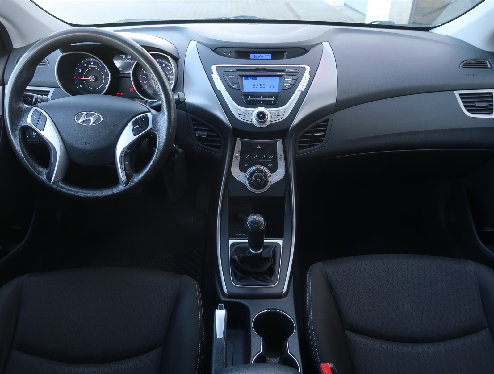 Hyundai Elantra, 2012 - pohled č. 10