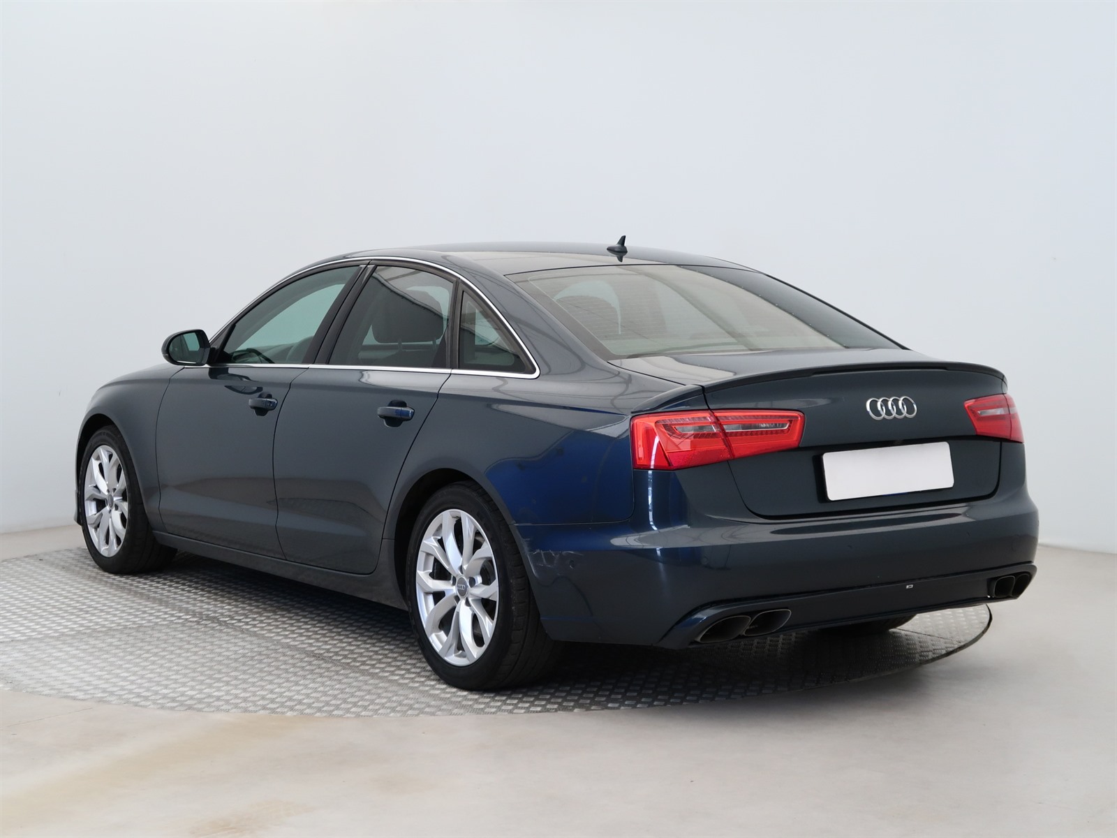 Audi A6, 2011 - pohled č. 5