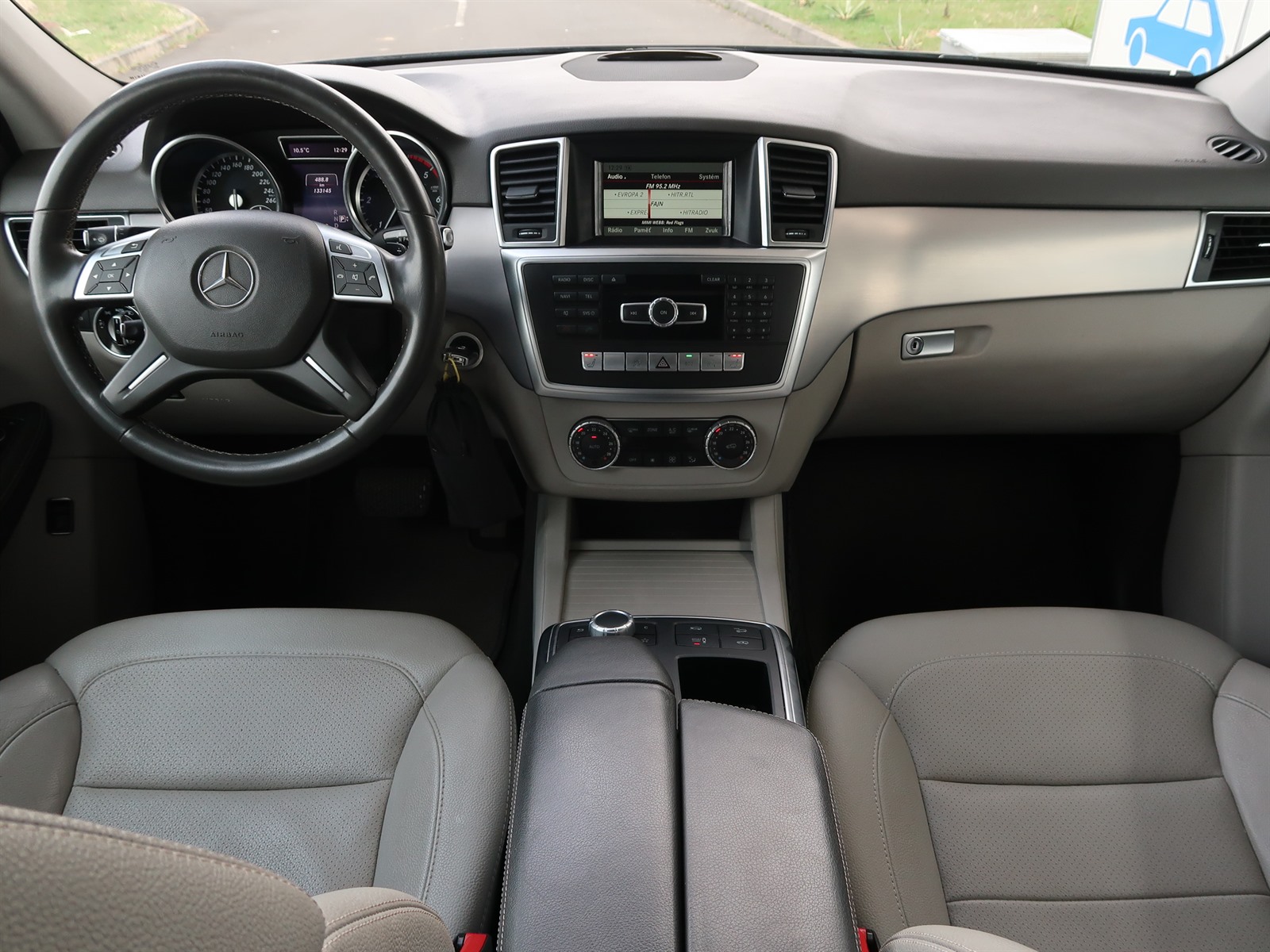 Mercedes-Benz ML, 2014 - pohled č. 10