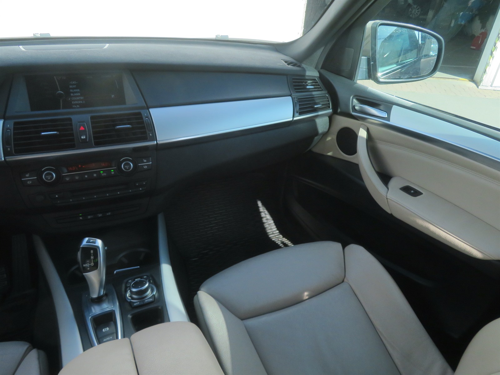 BMW X5, 2010 - pohled č. 11