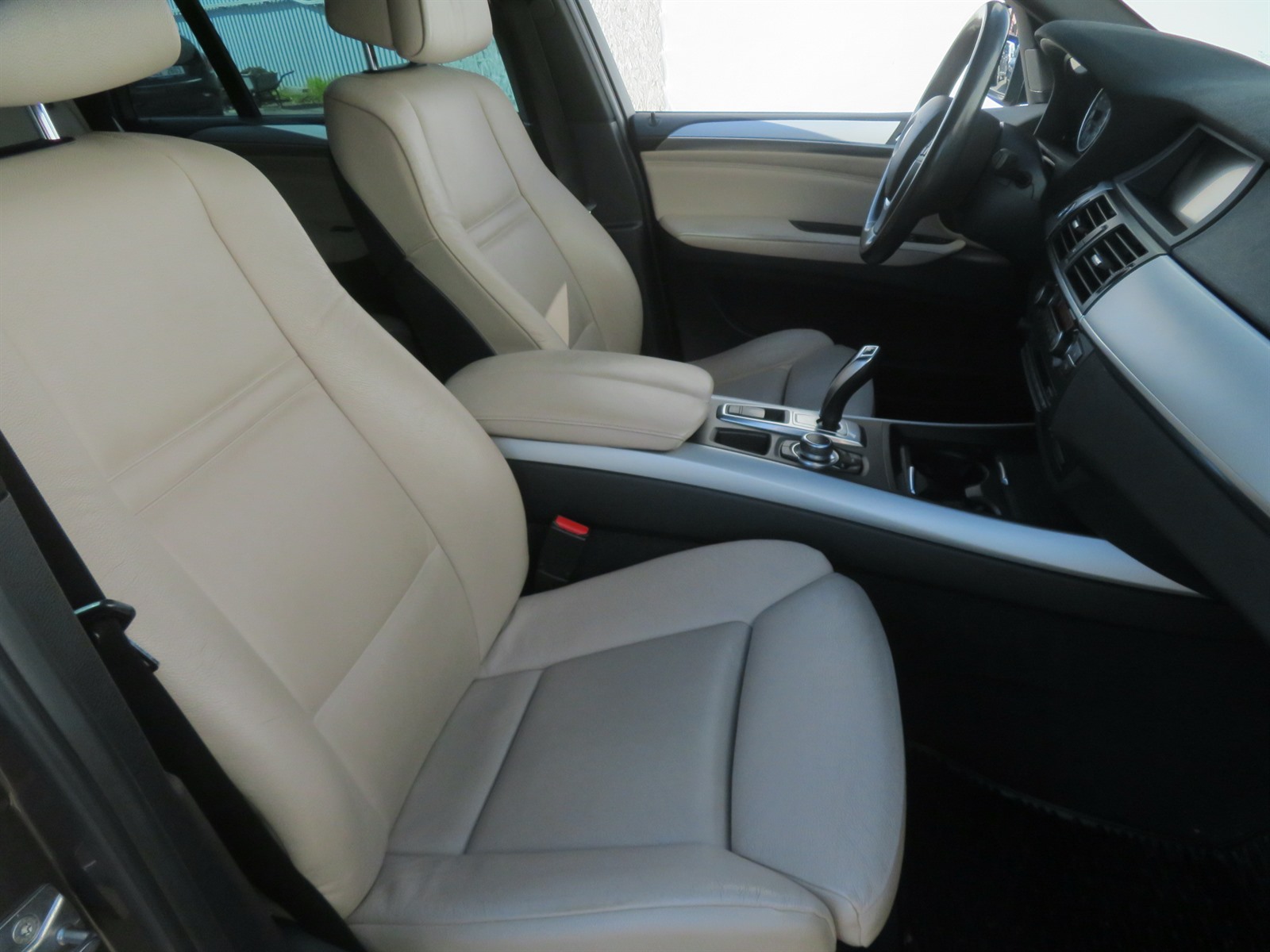 BMW X5, 2010 - pohled č. 12
