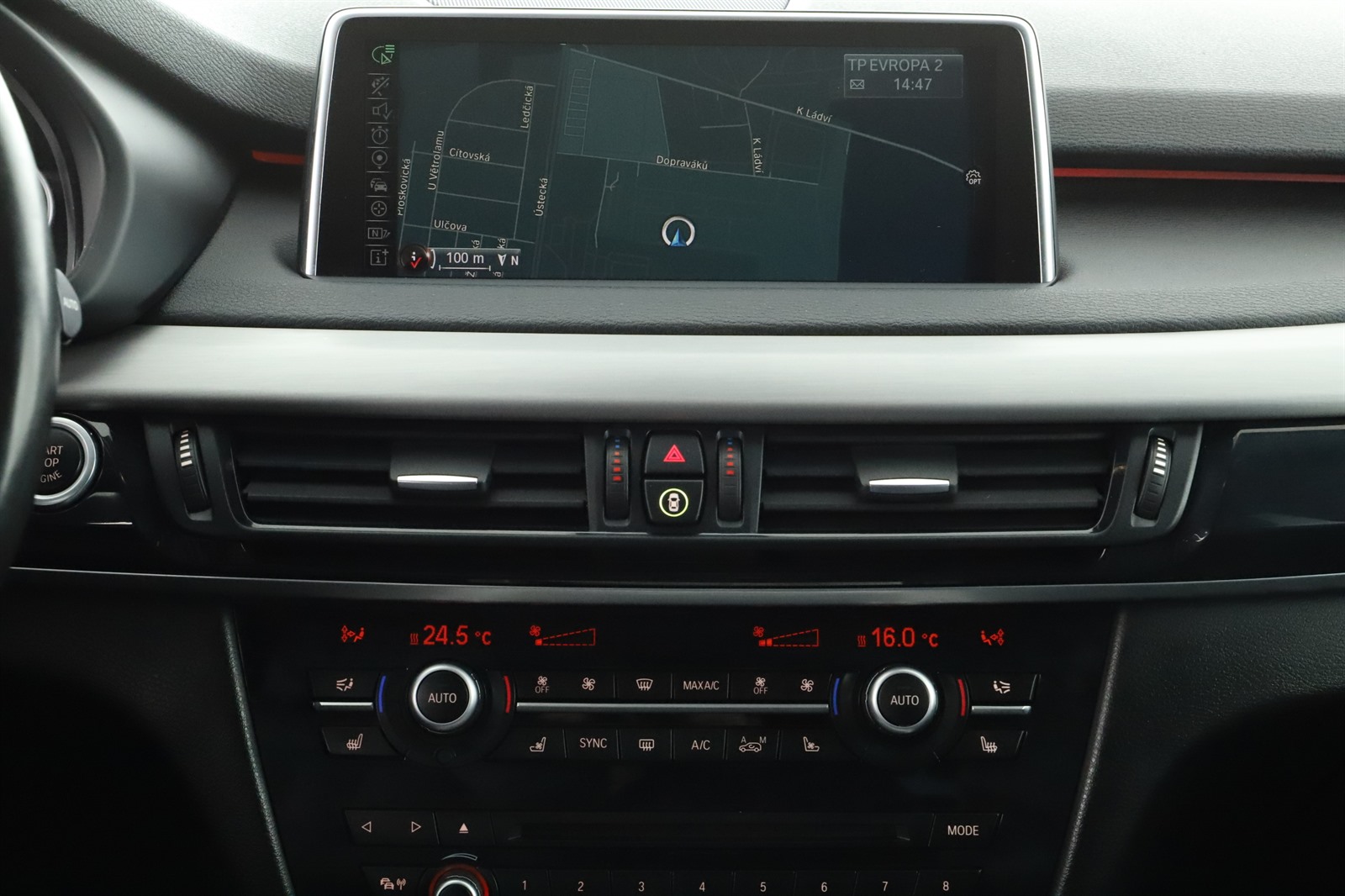 BMW X5, 2014 - pohled č. 18