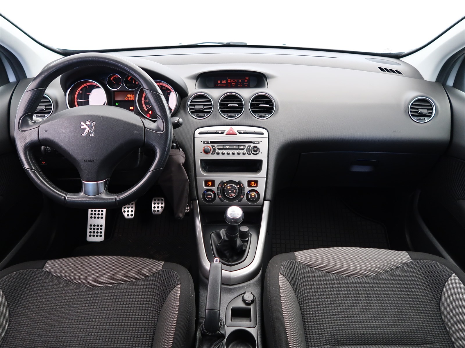 Peugeot 308, 2010 - pohled č. 10