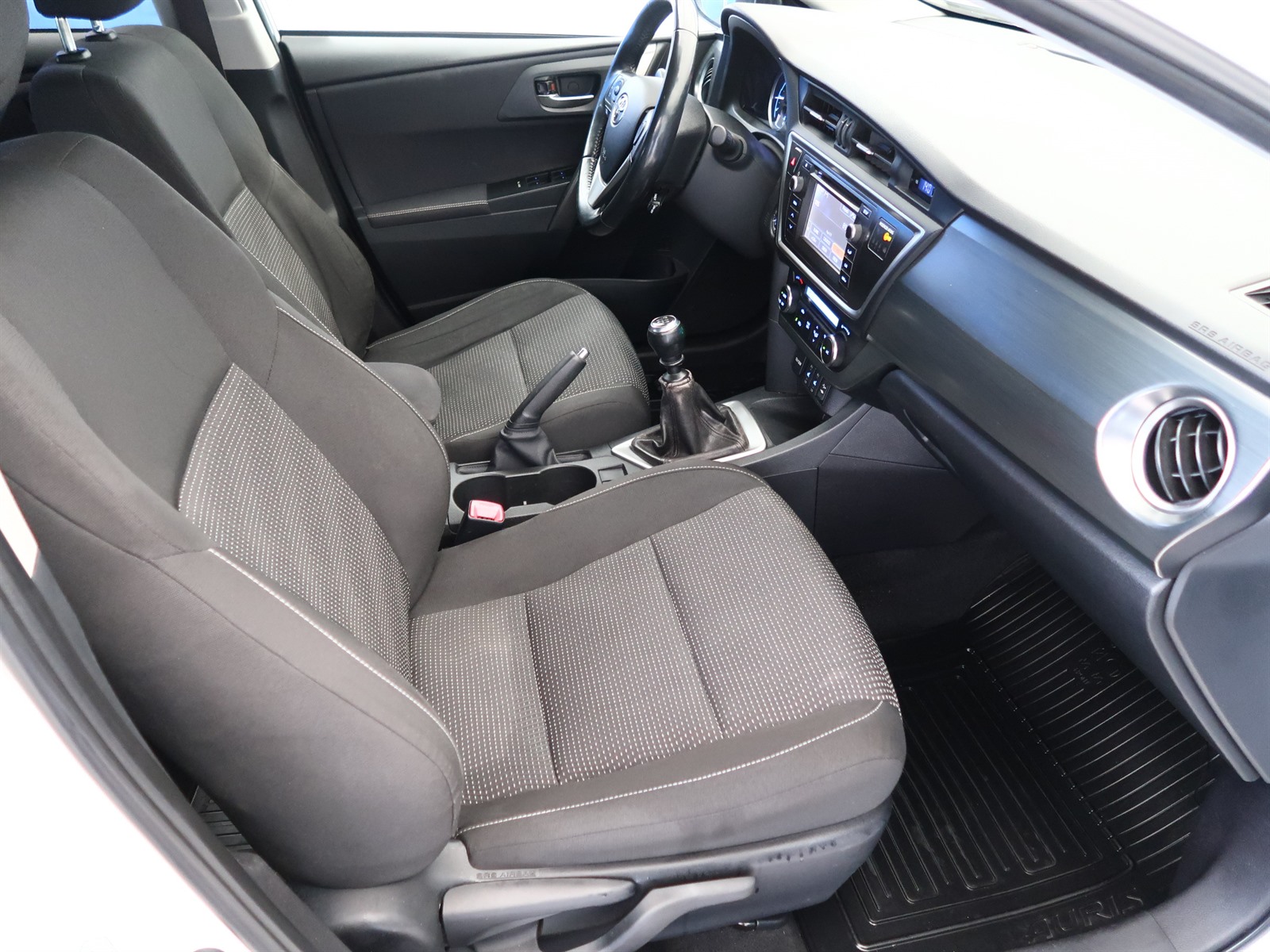 Toyota Auris, 2013 - pohled č. 12