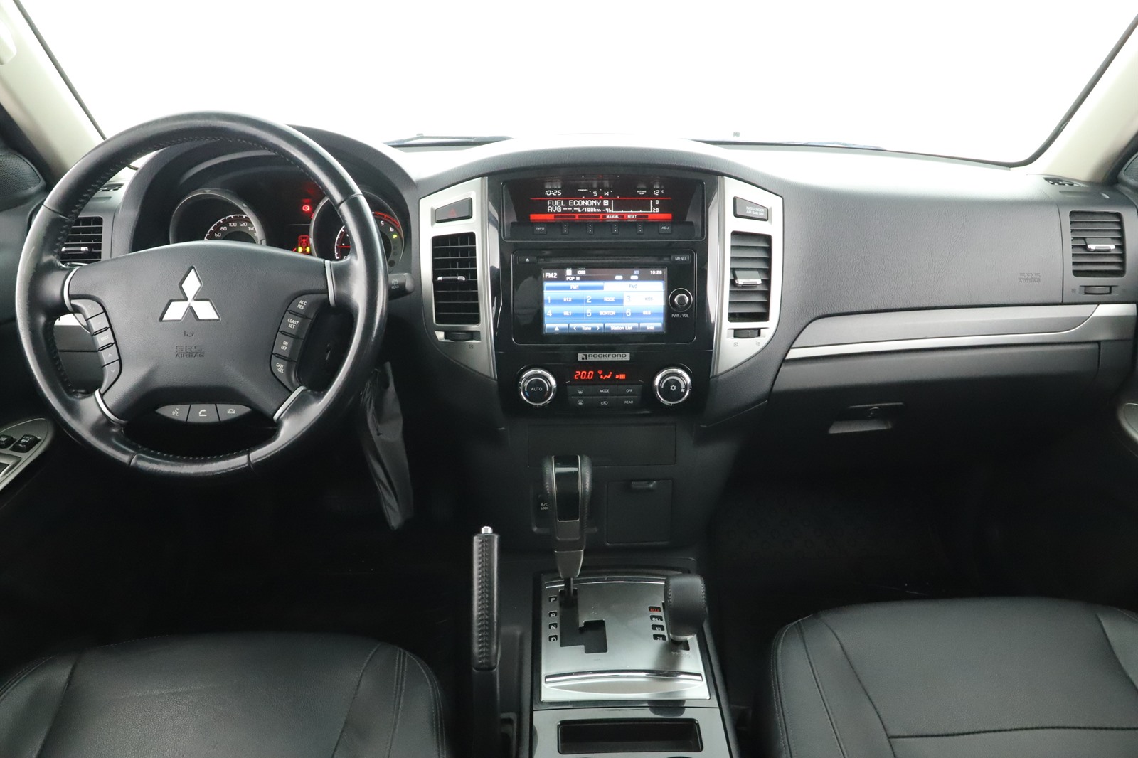 Mitsubishi Pajero, 2017 - pohled č. 9