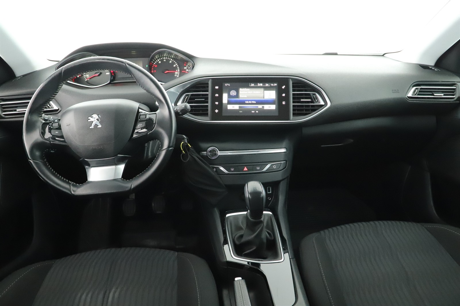 Peugeot 308, 2017 - pohled č. 9