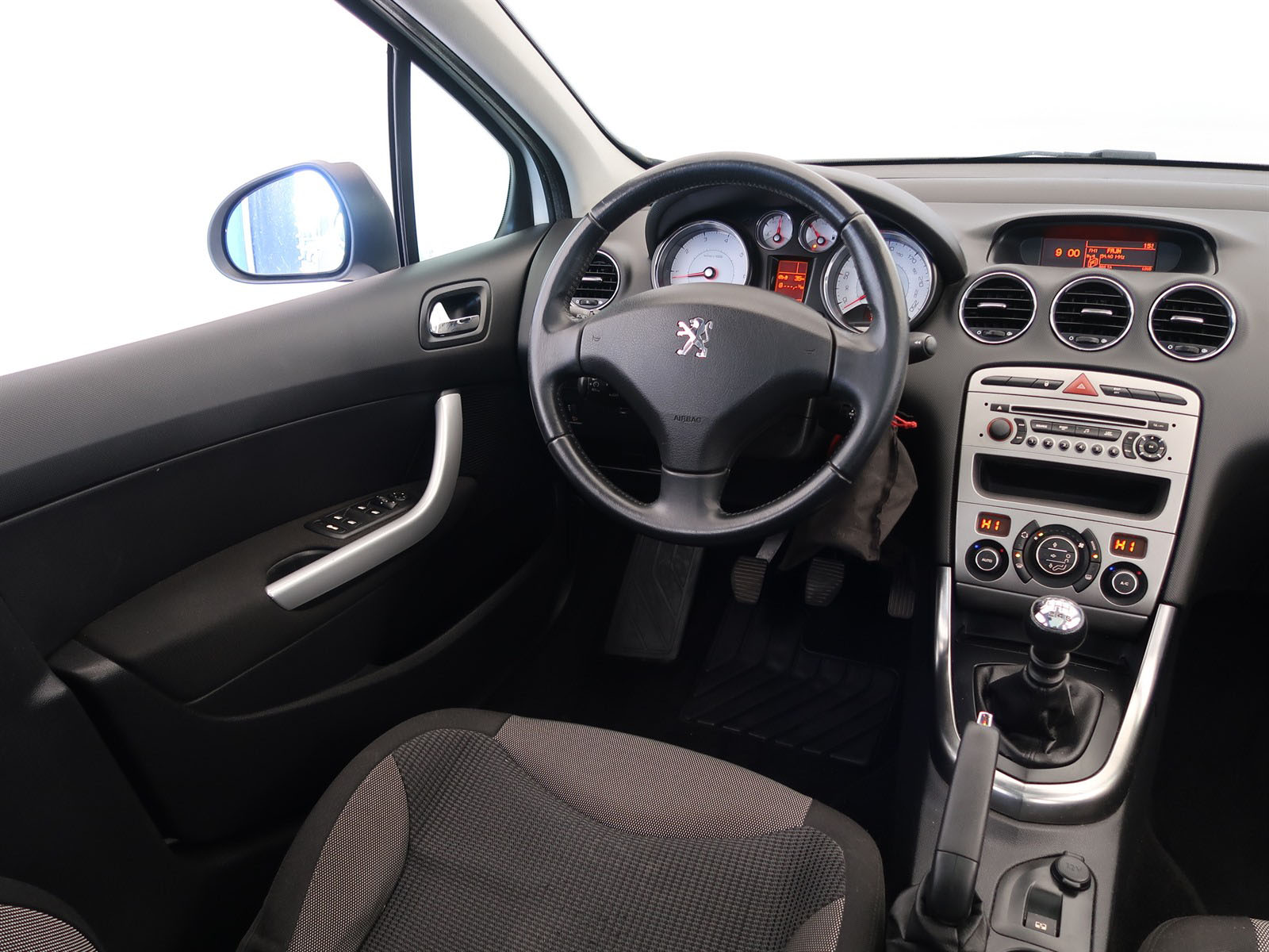 Peugeot 308, 2010 - pohled č. 9