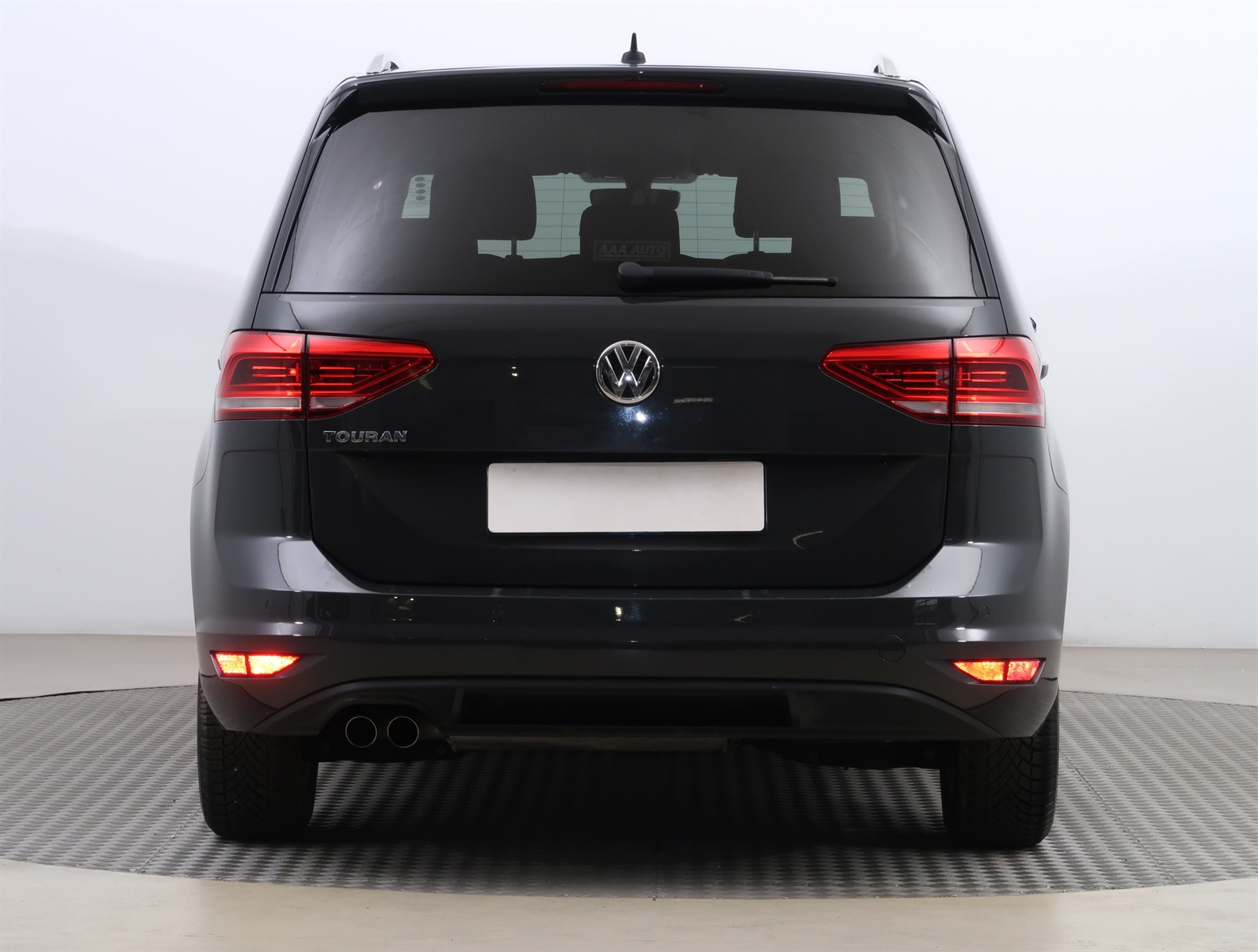 Volkswagen Touran, 2020 - pohled č. 6