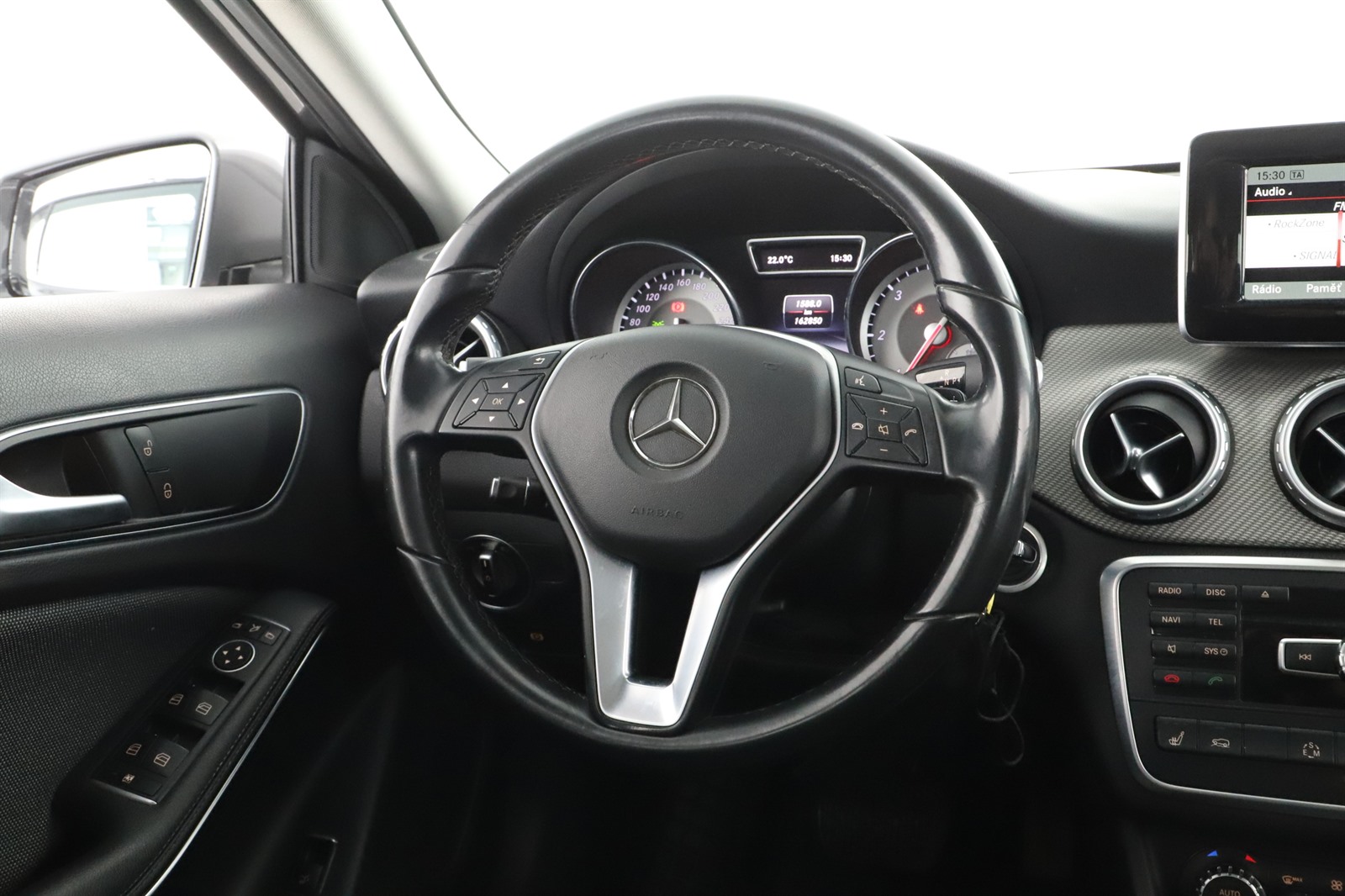Mercedes-Benz GLA, 2014 - pohled č. 14