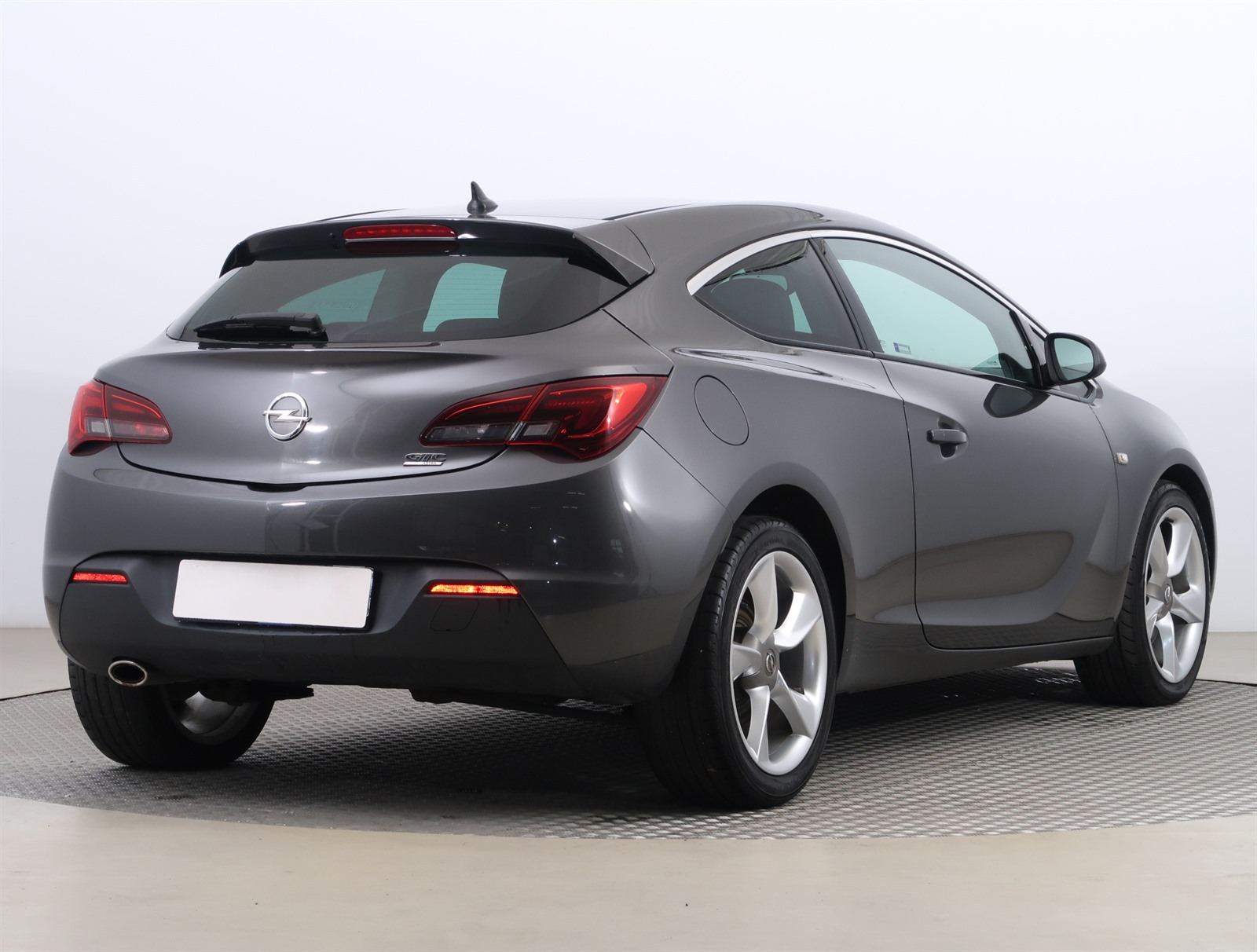 Opel Astra, 2011 - pohled č. 7