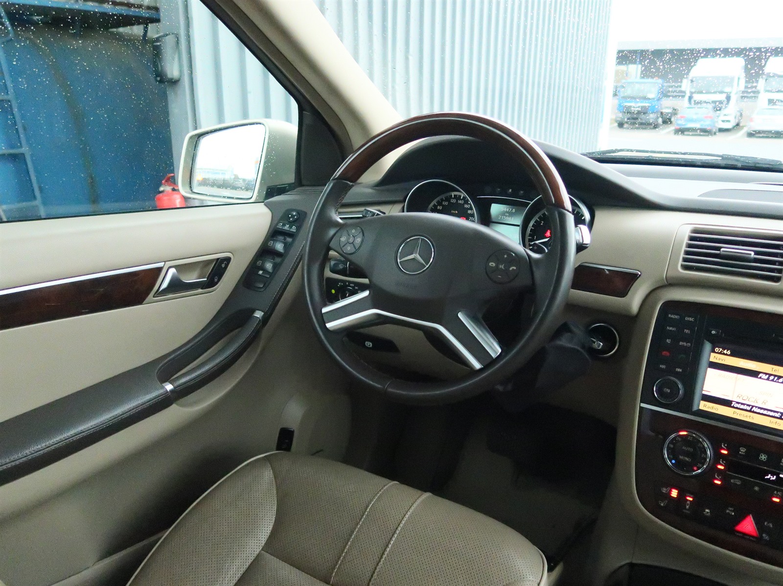 Mercedes-Benz R, 2012 - pohled č. 9