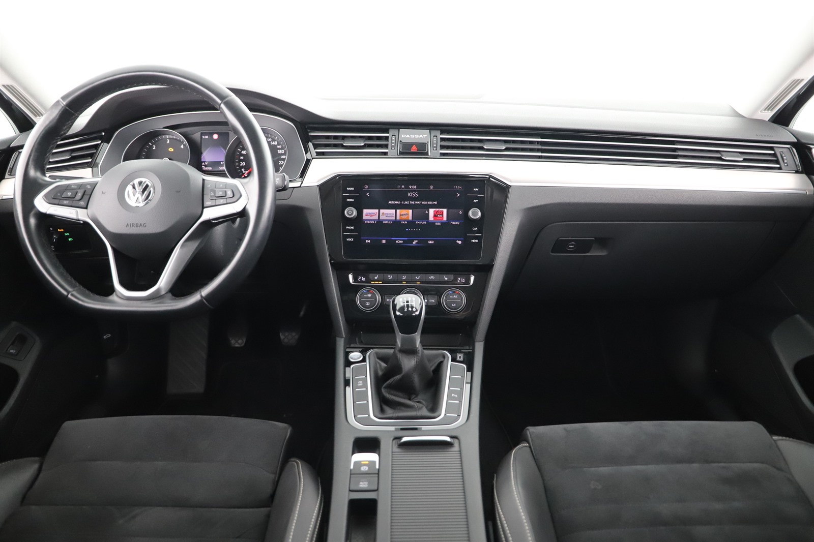 Volkswagen Passat, 2020 - pohled č. 9