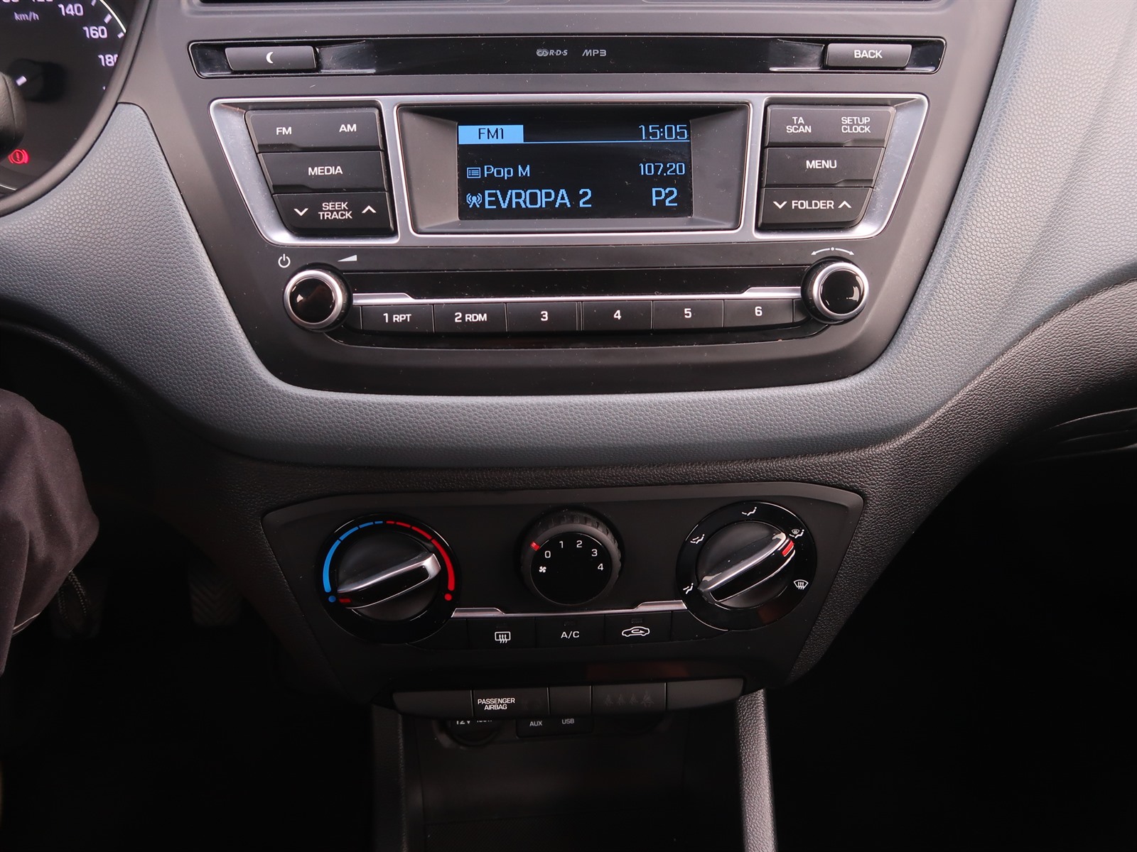 Hyundai i20, 2015 - pohled č. 18