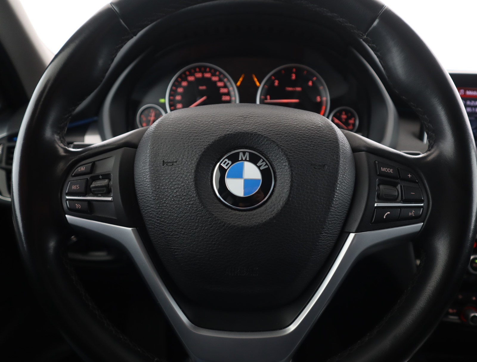 BMW X5, 2019 - pohled č. 14