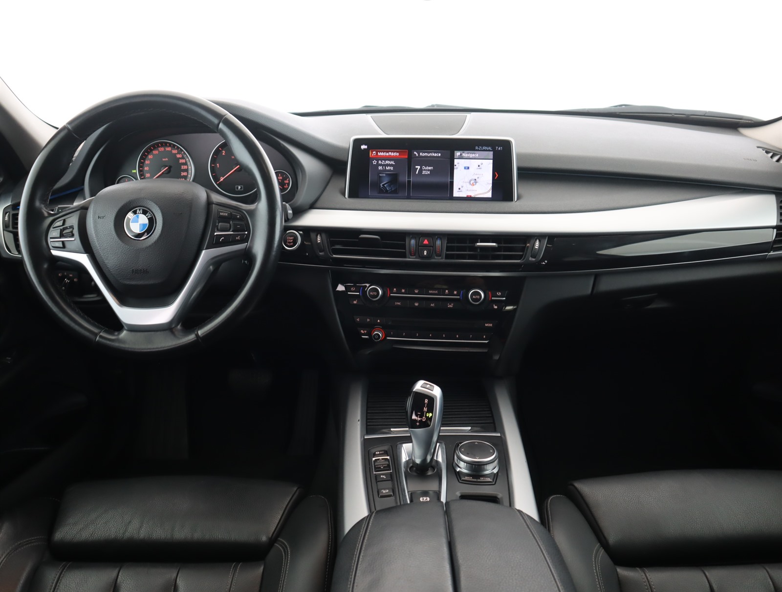 BMW X5, 2019 - pohled č. 9
