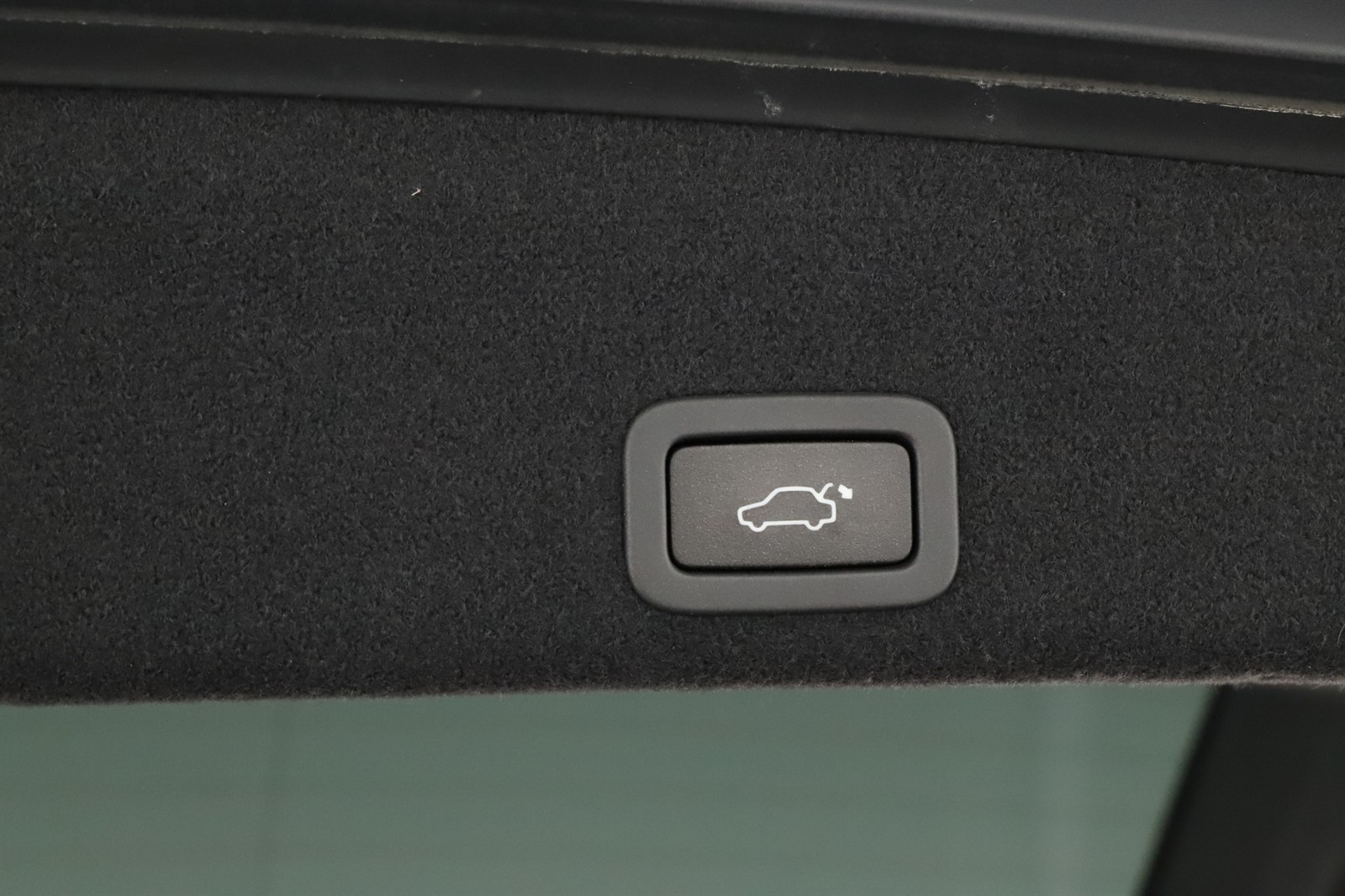 Volvo XC60, 2017 - pohled č. 19