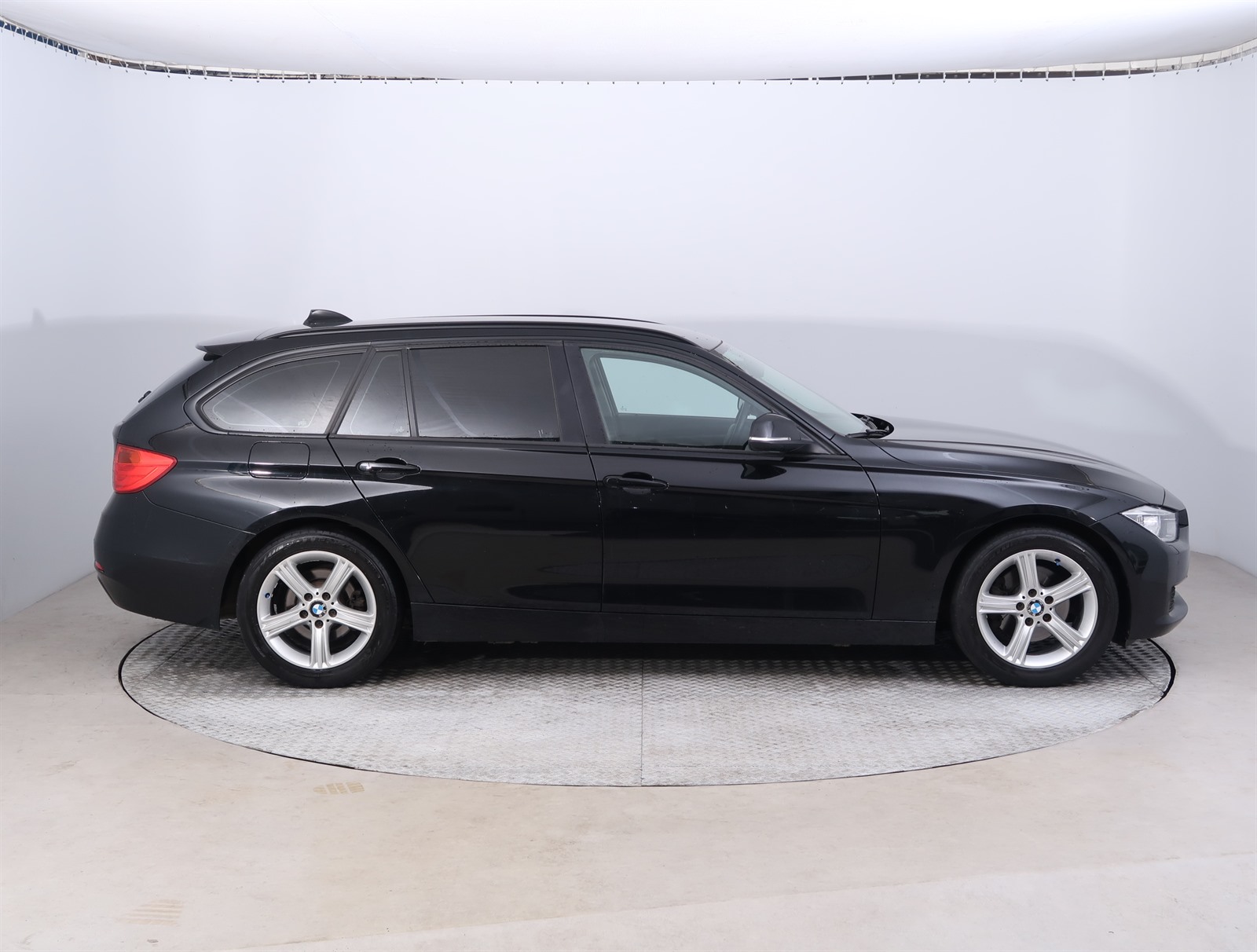 BMW Řada 3, 2013 - pohled č. 8