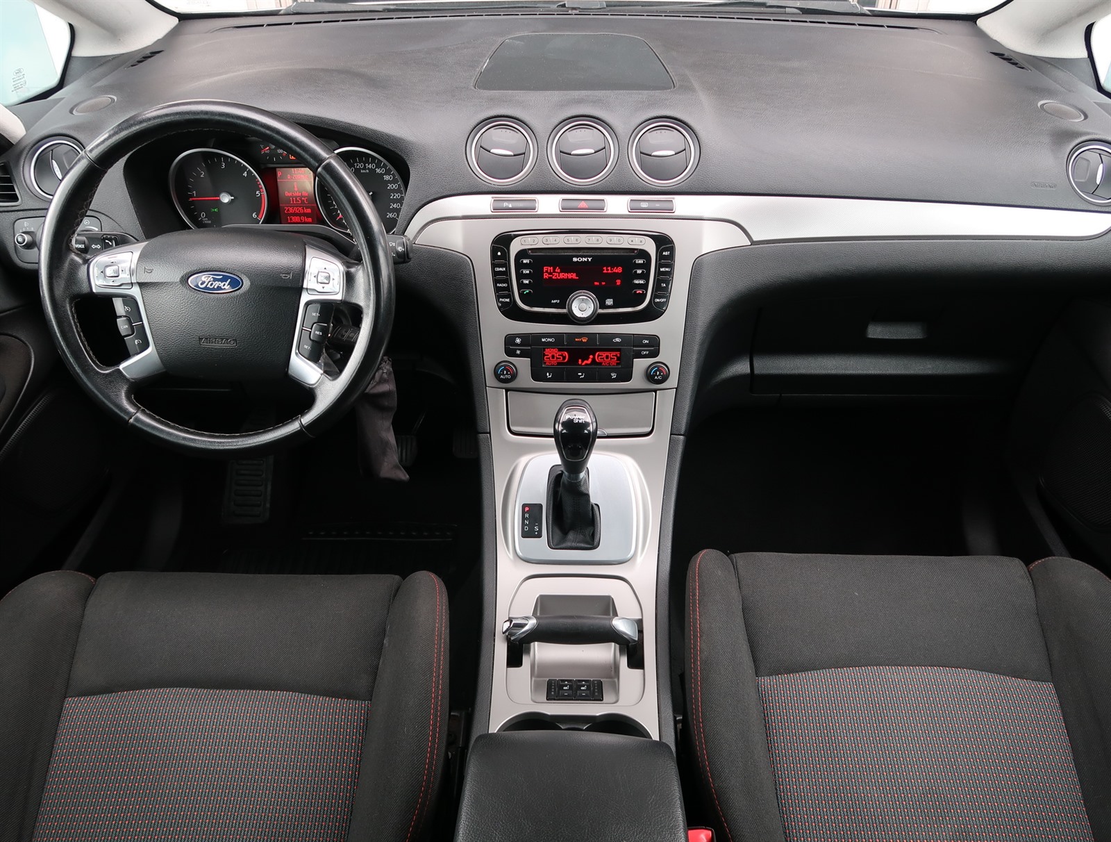 Ford S-MAX, 2011 - pohled č. 10