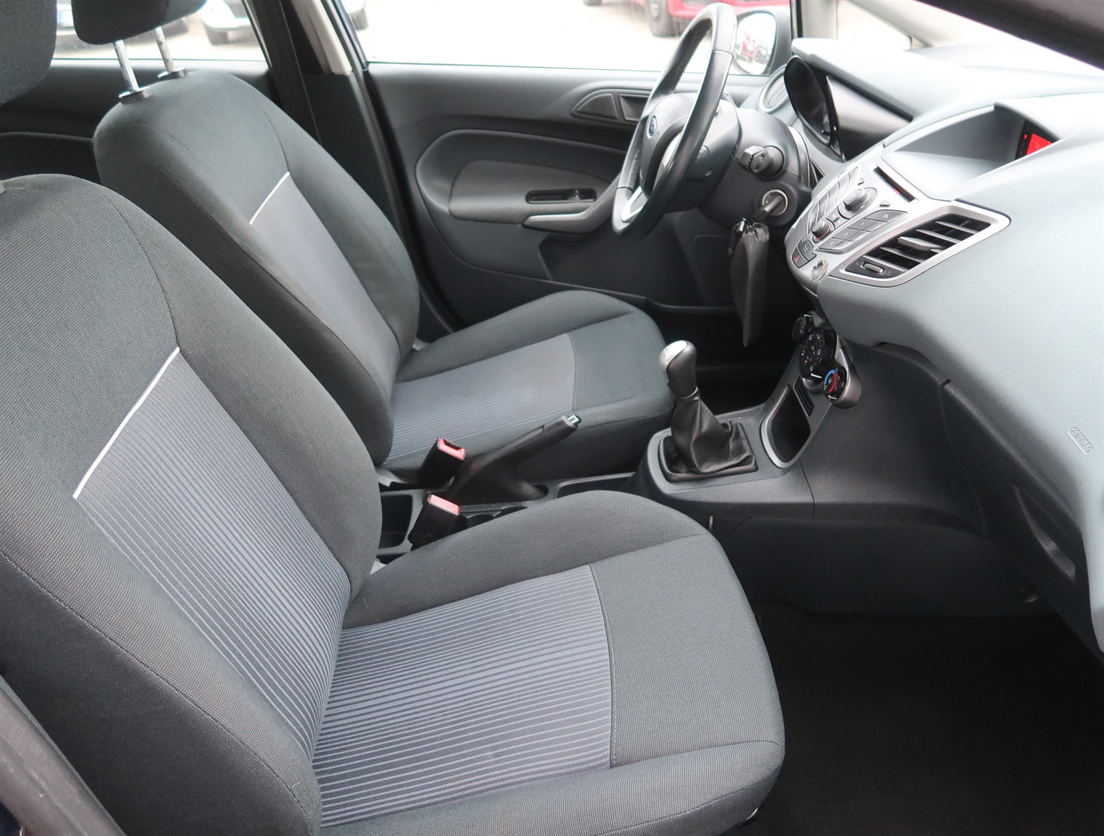 Ford Fiesta, 2011 - pohled č. 12
