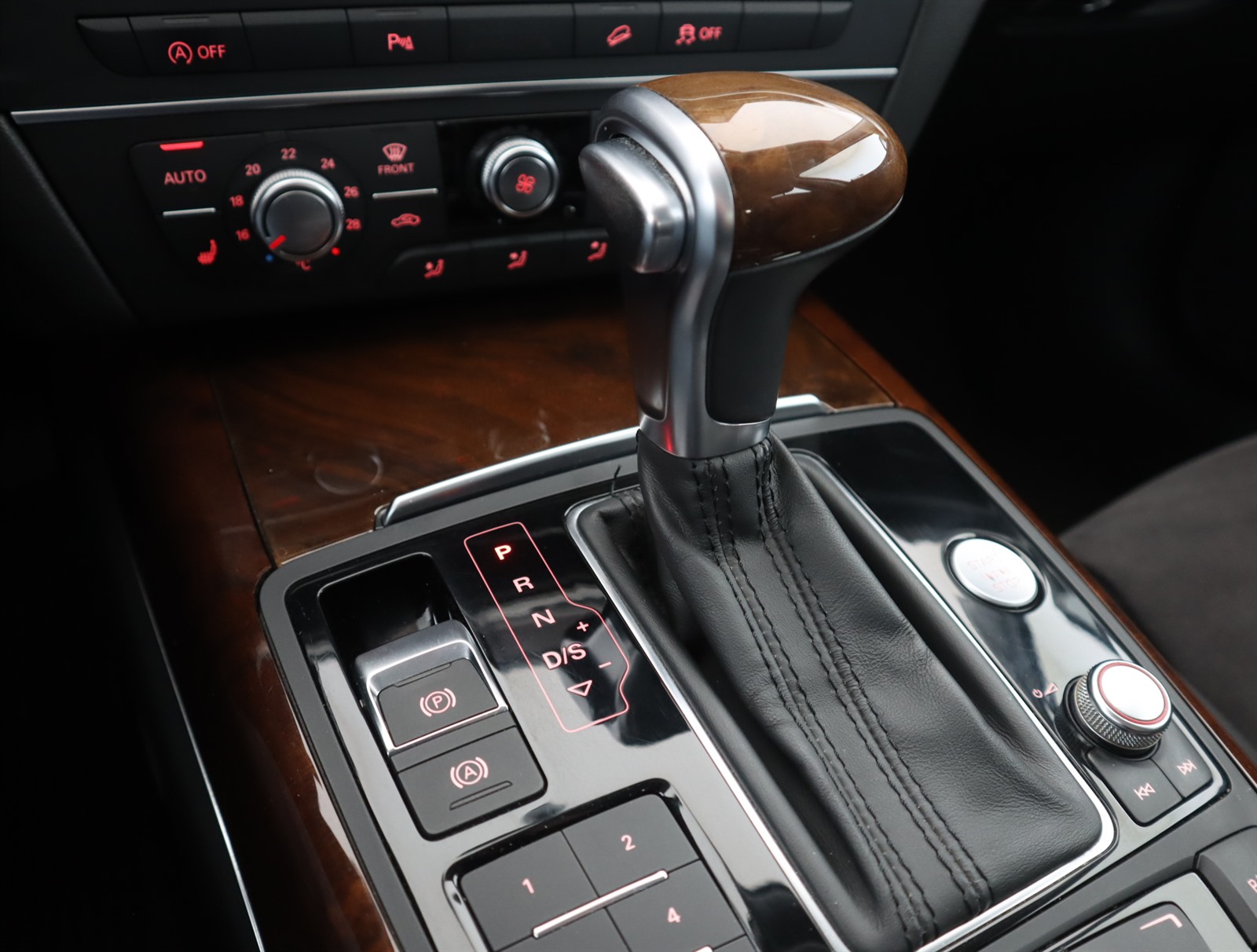 Audi A6 Allroad, 2013 - pohled č. 18