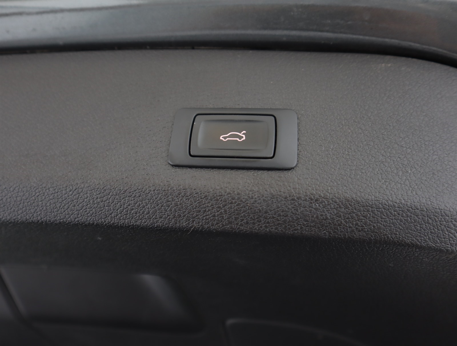 Audi Q7, 2014 - pohled č. 26