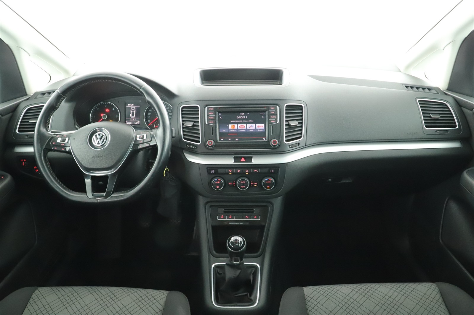 Volkswagen Sharan, 2016 - pohled č. 9