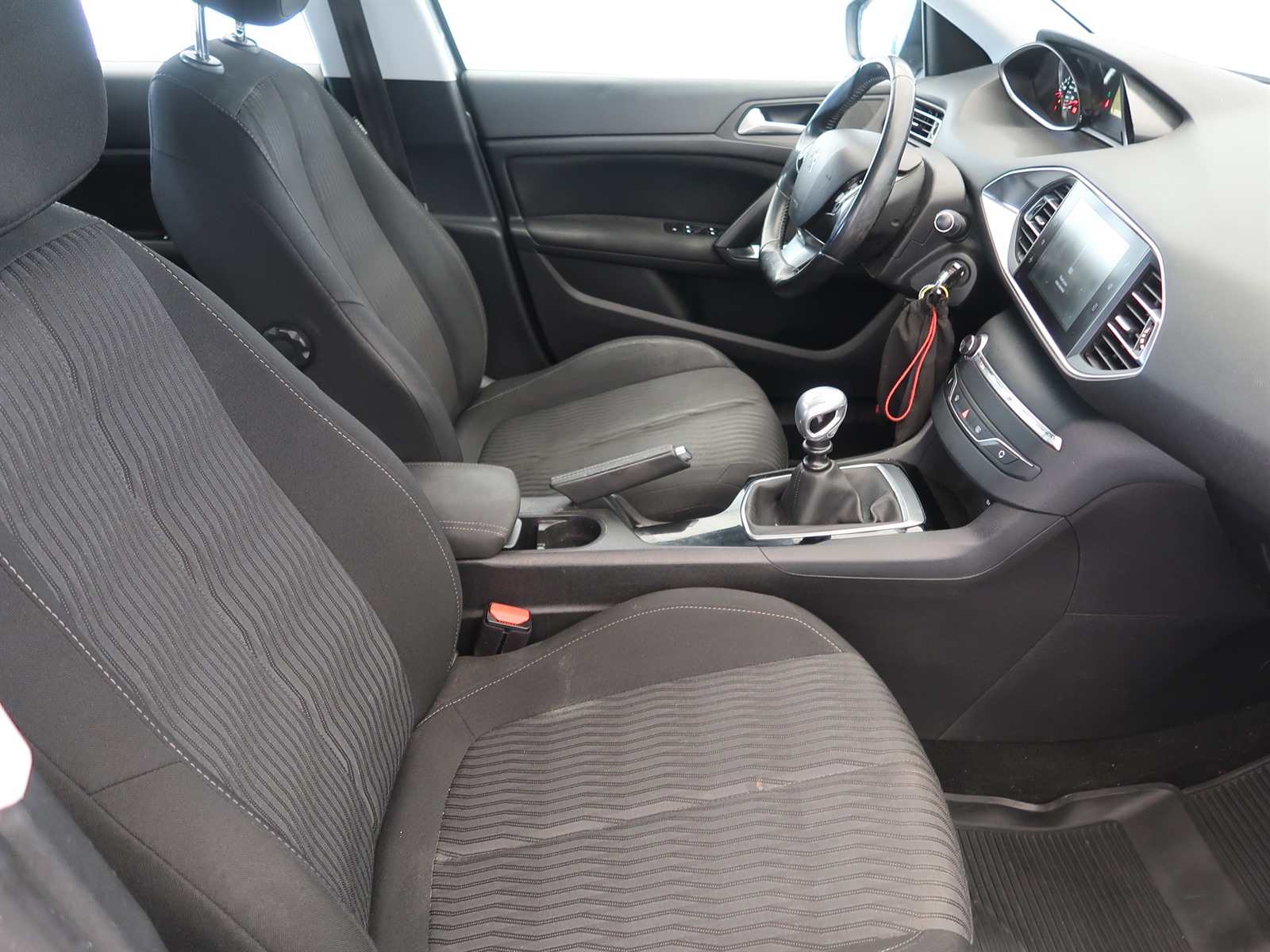 Peugeot 308, 2015 - pohled č. 12