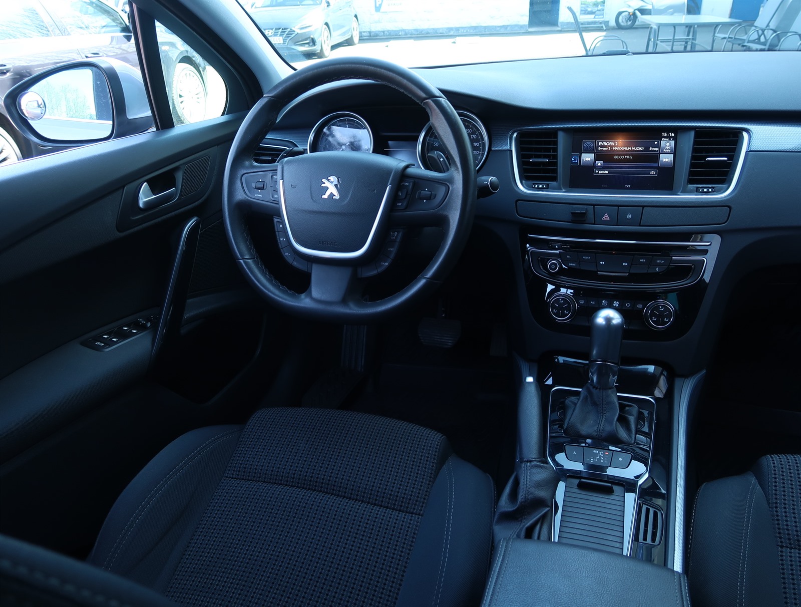 Peugeot 508, 2016 - pohled č. 9