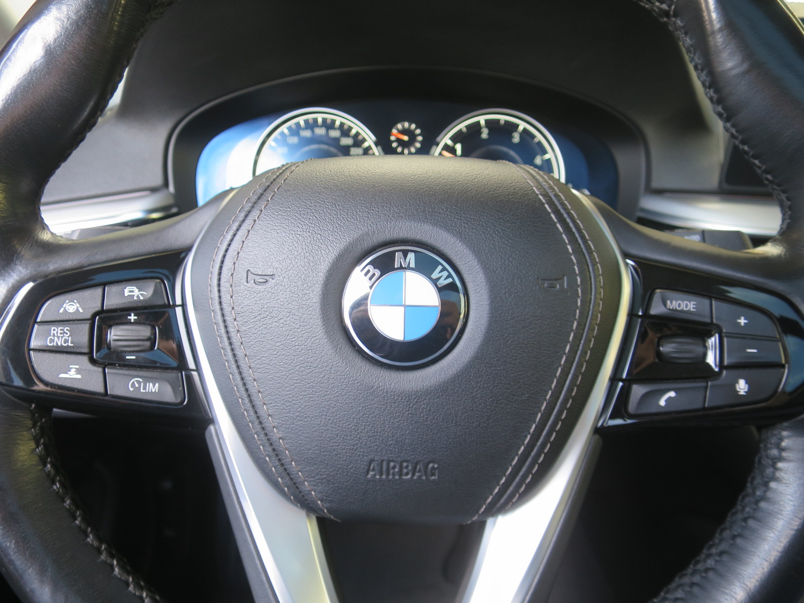 BMW Řada 5, 2017 - pohled č. 24