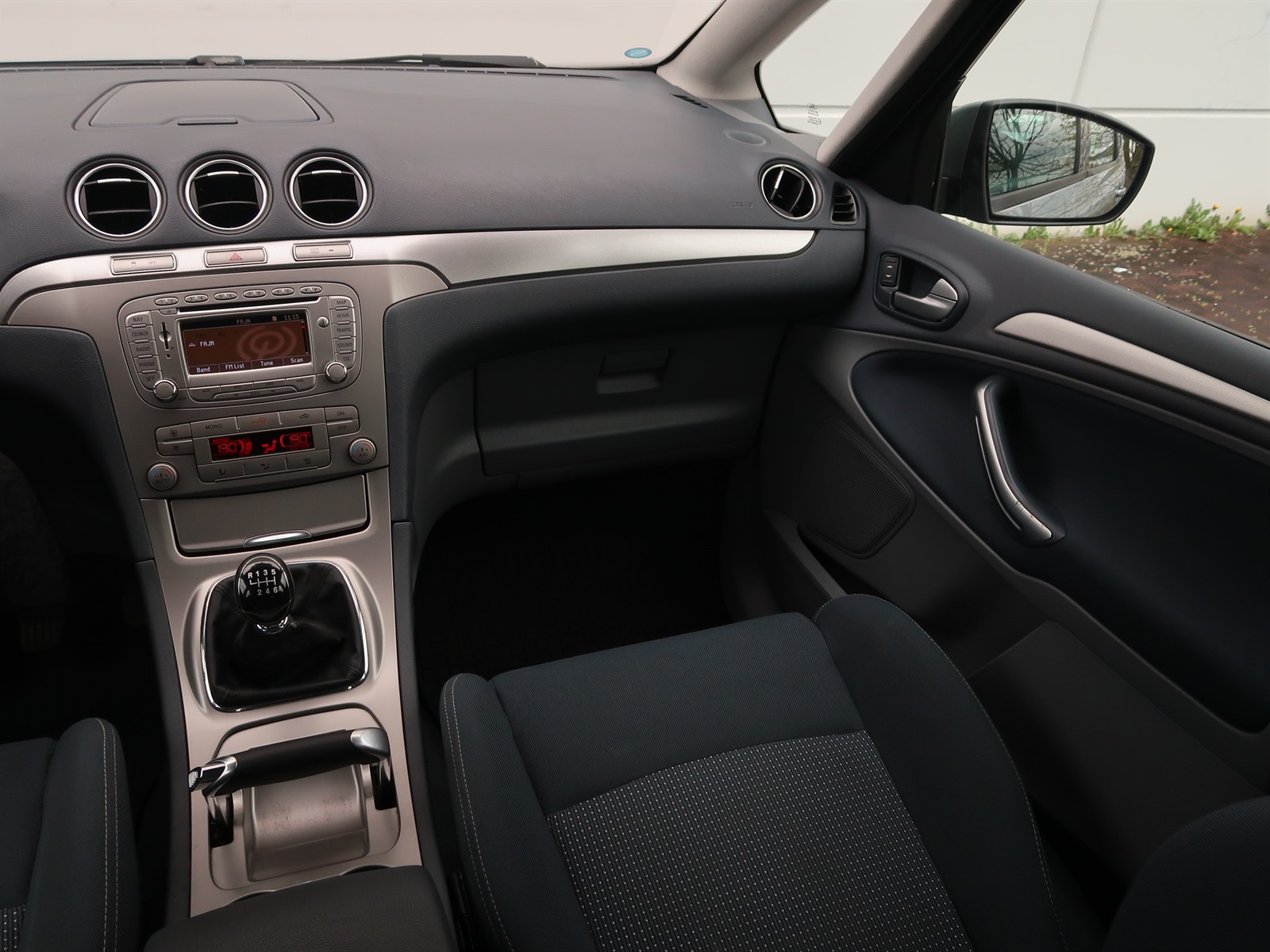 Ford S-MAX, 2010 - pohled č. 11