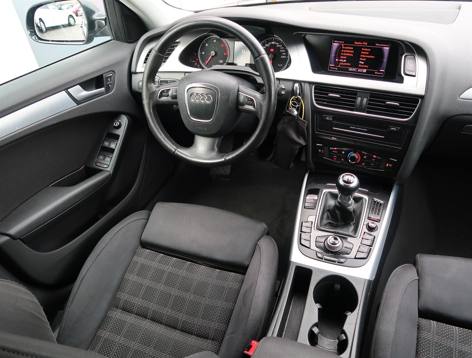 Audi A4, 2010 - pohled č. 9