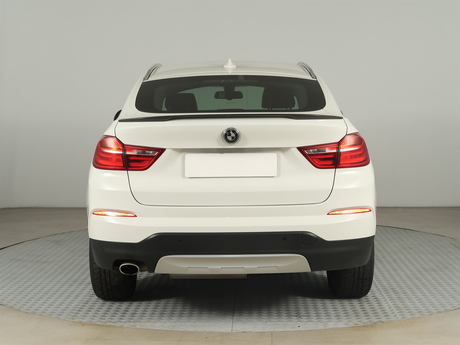 BMW X4, 2016 - pohled č. 6