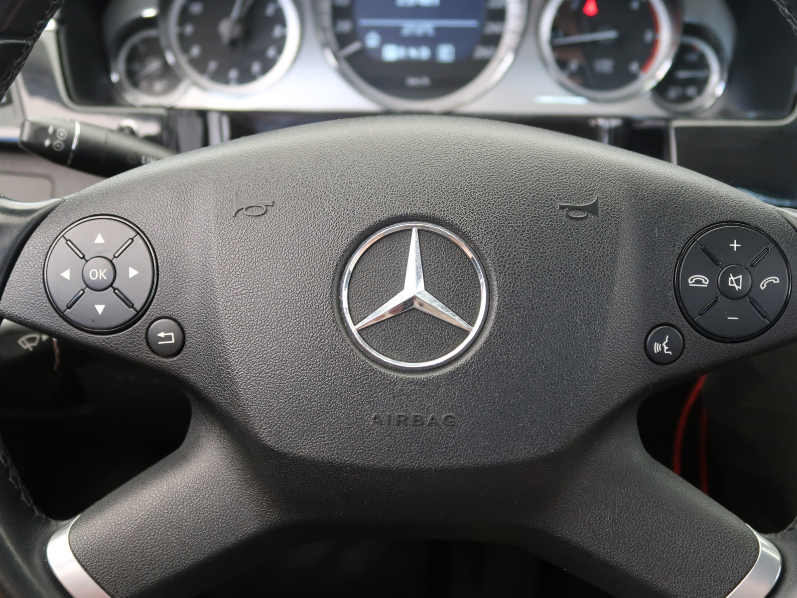 Mercedes-Benz E, 2010 - pohled č. 24