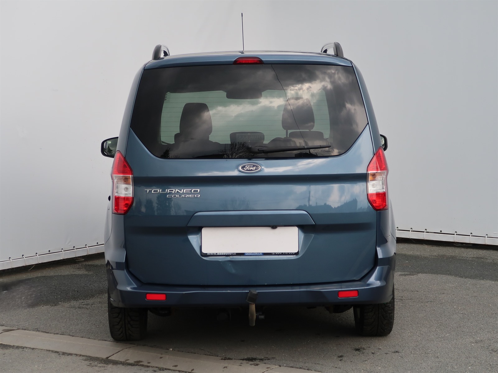 Ford Tourneo Courier, 2020 - pohled č. 6